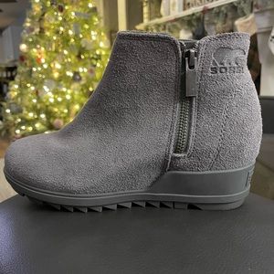 Sorel Grey Suede Evie Boots Size 7.5